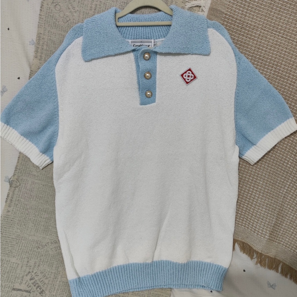 Short-Sleeve Polo in White and Light Blue with Contrast Collar